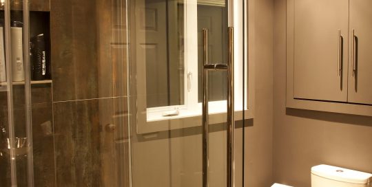 Installation de douche en céramique